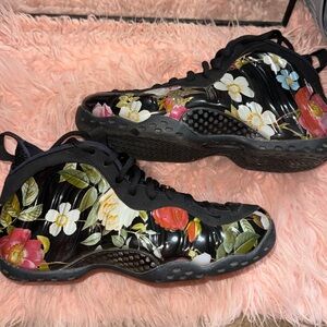 Floral foamposites